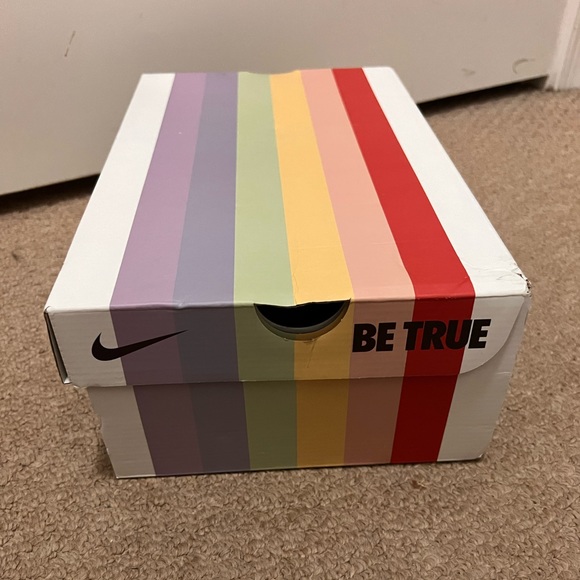 NIKE “BE TRUE” TERMINATOR HIGH BT WOMENS SIZE 7 SUMMIT WHITE/SANDDRIFT WHITE - Picture 2 of 11